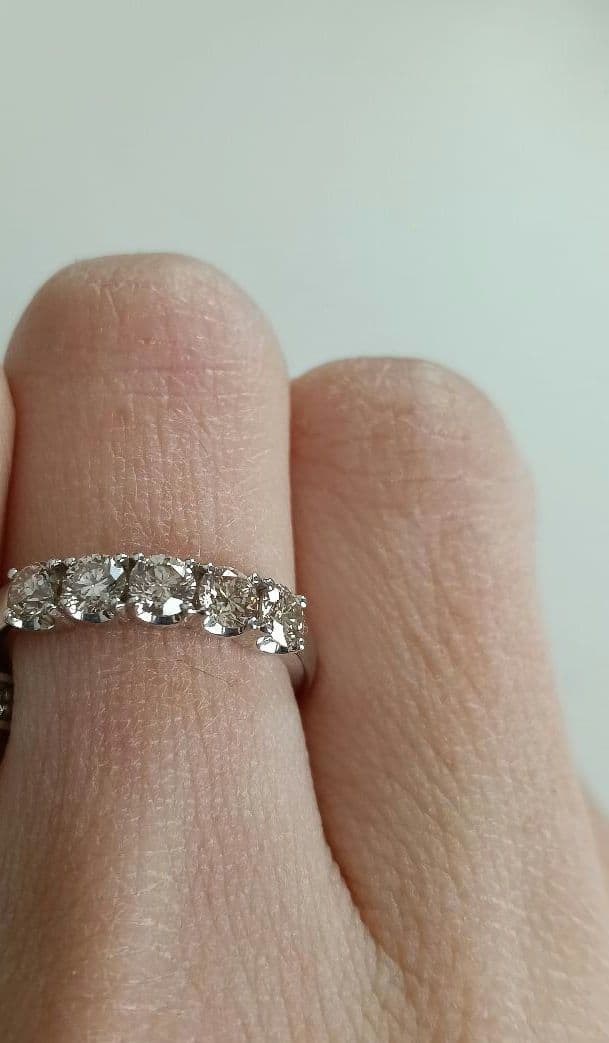 クラシックチェスダイヤリング