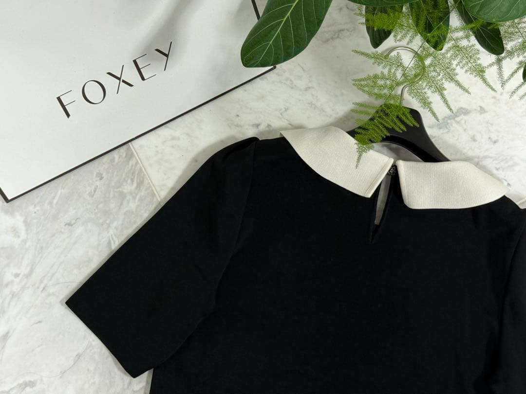 新品同様★FOXEY/フォクシー トップス白衿 40 ブラック
