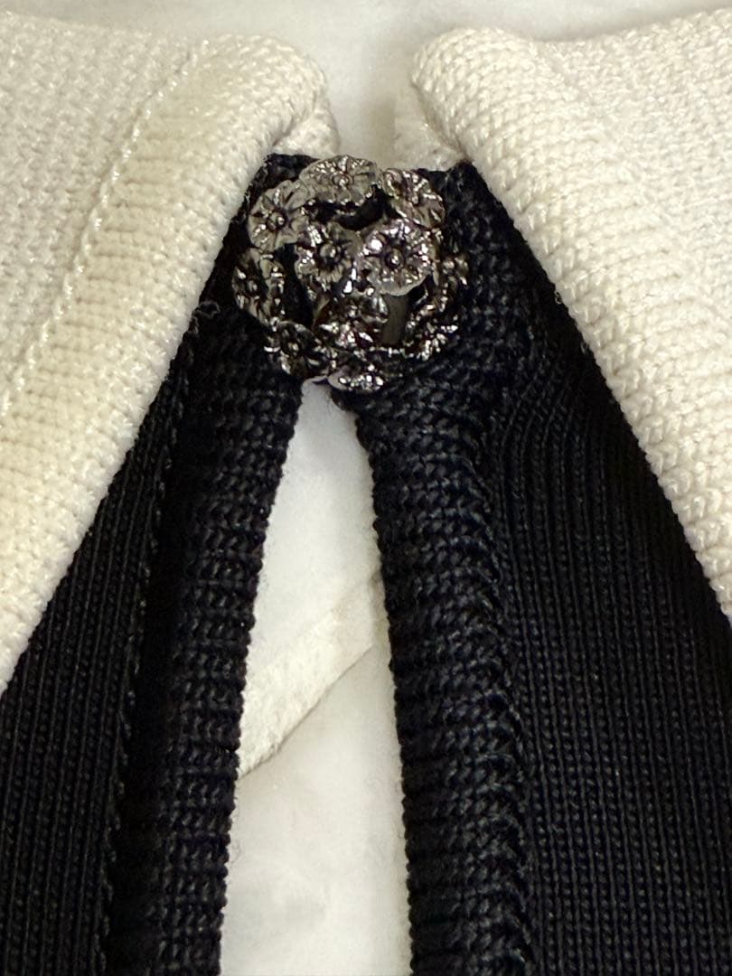 新品同様★FOXEY/フォクシー トップス白衿 40 ブラック