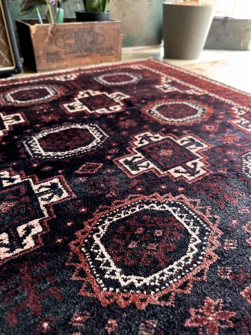 トライバルラグ　ヴィンテージラグ　ペルシャ絨毯　バルーチ族　プリミティブアート