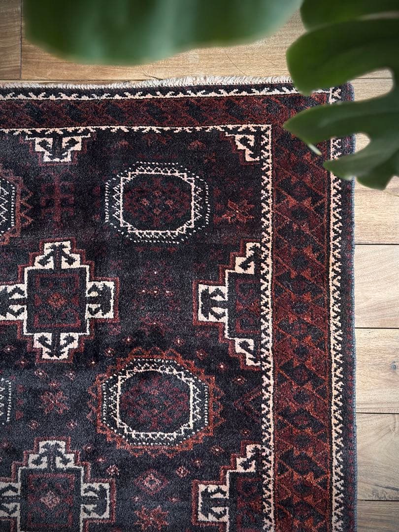 トライバルラグ　ヴィンテージラグ　ペルシャ絨毯　バルーチ族　プリミティブアート