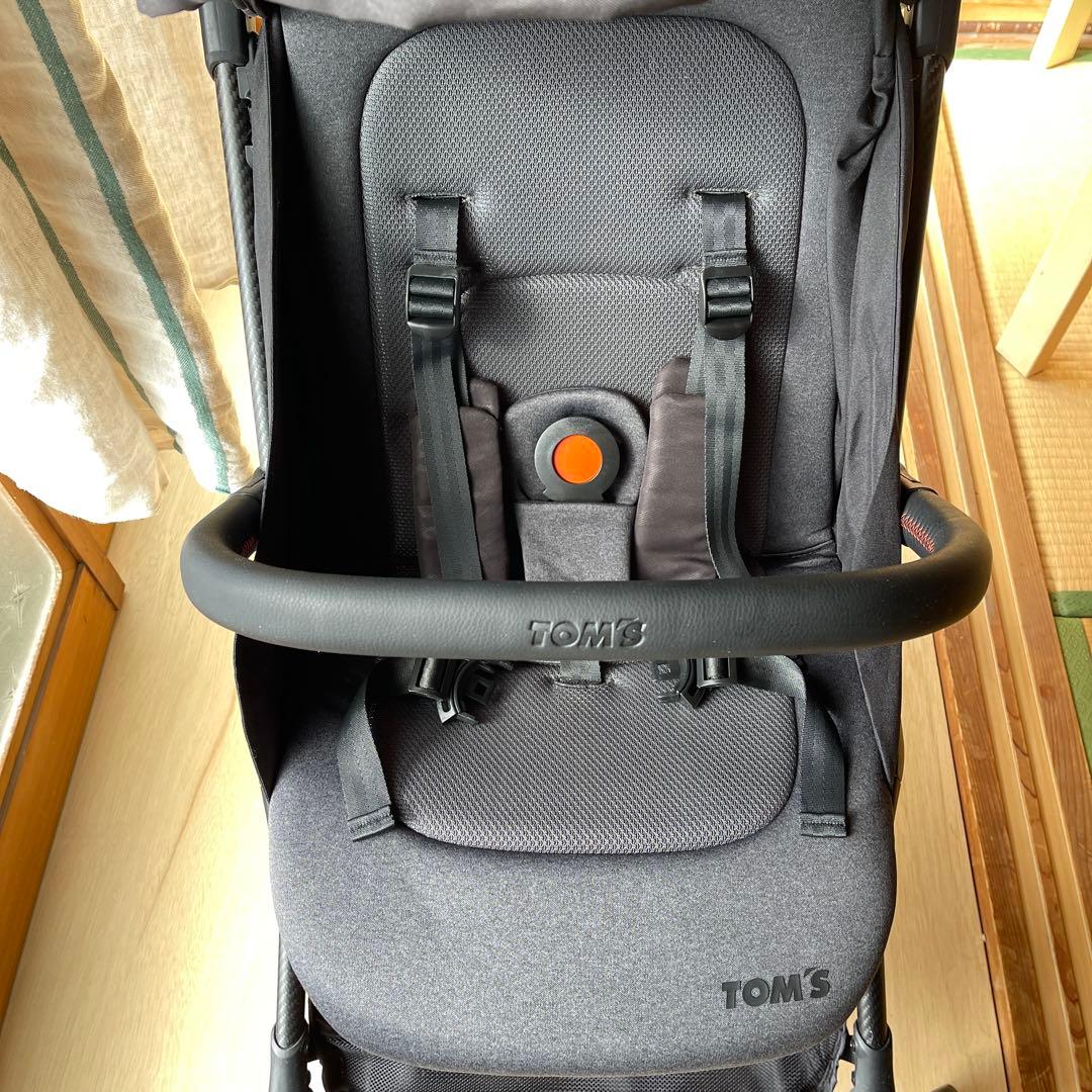 トムス　ベビーカー