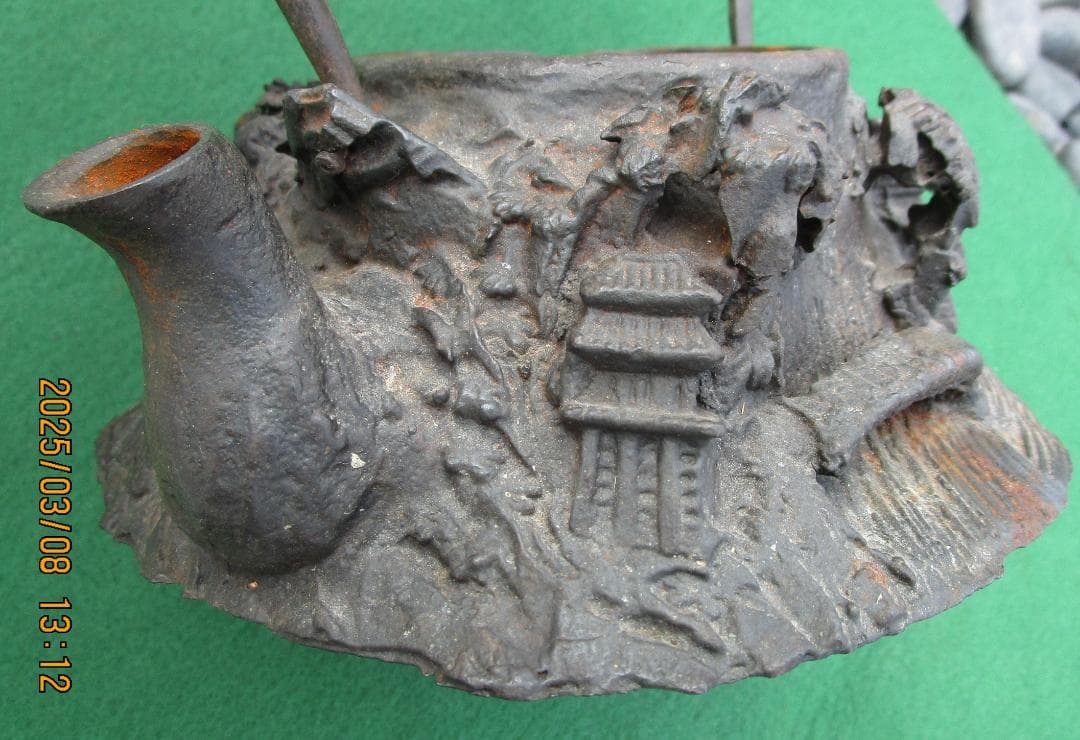 鉄瓶　銅蓋　蓋に龍文堂の銘　細工物　水漏れ等なし　飾り物　1個