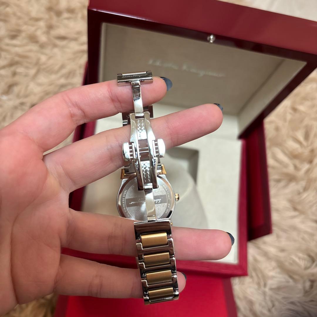 専用Ferragamo サルヴァトーレフェラガモ 腕時計VEGA