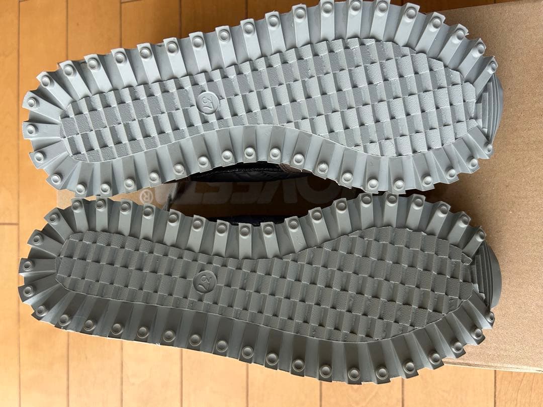 ノベスタ　新品 SUPER TRAIL LIC GREY 37