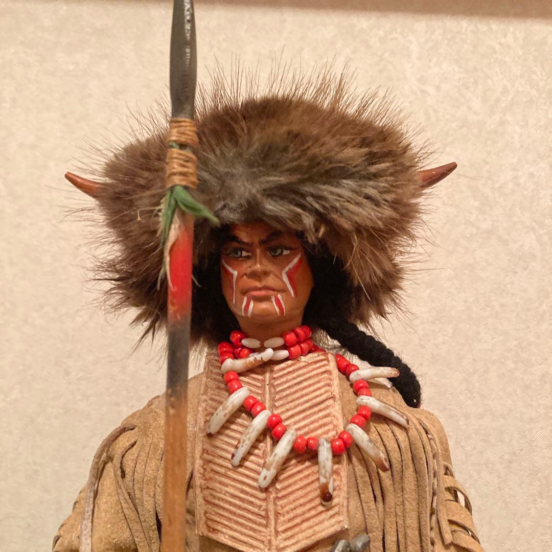 レア！インディアン人形 毛皮の帽子付き　ビンテージ　カナダのバンフ国立公園で購入