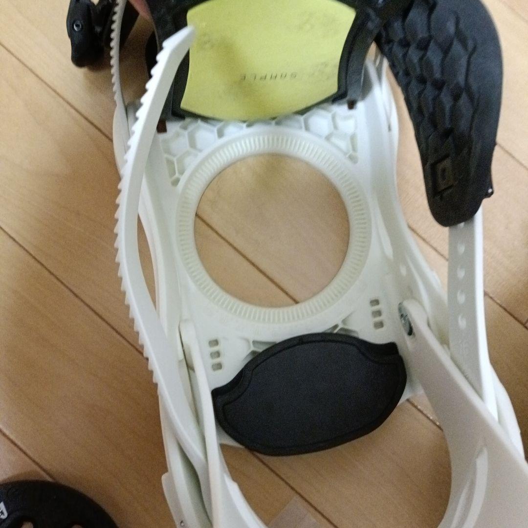 中古　23-24年　FLUX DS ビンディング Mサイズ ホワイト グラトリ