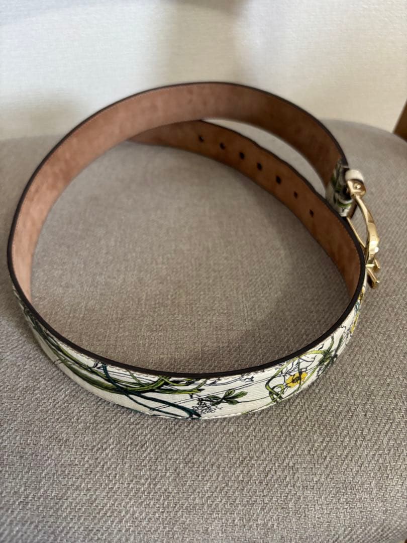 GUCCI グッチ ベルト レザー フローラル
