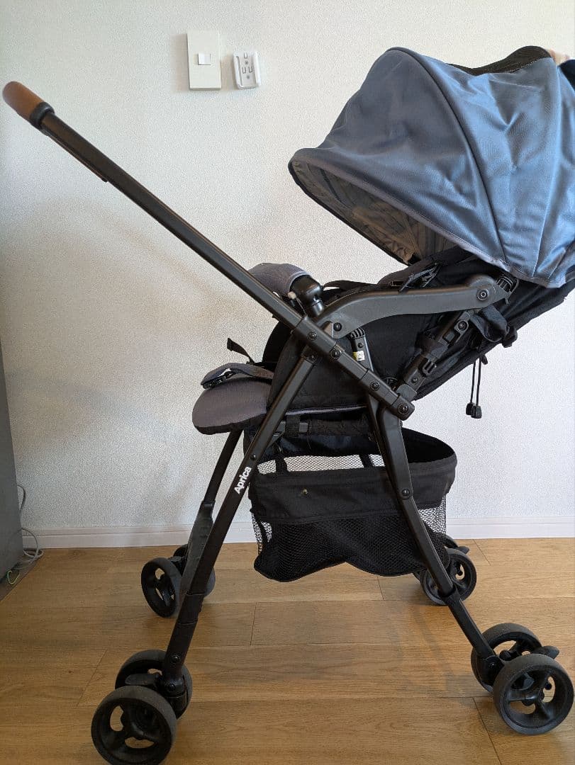 Aprica グレー ベビーカー リクライニング