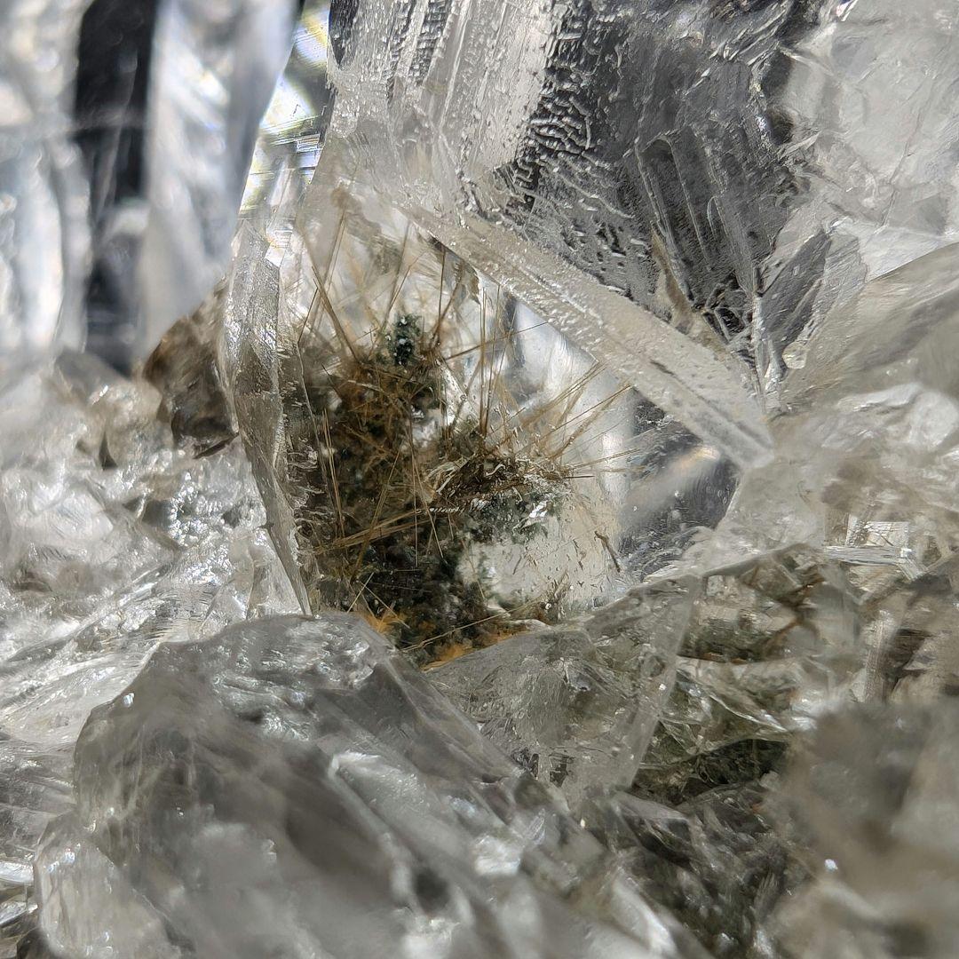 ルチル入り　マニハール産　水晶　クラスター　B