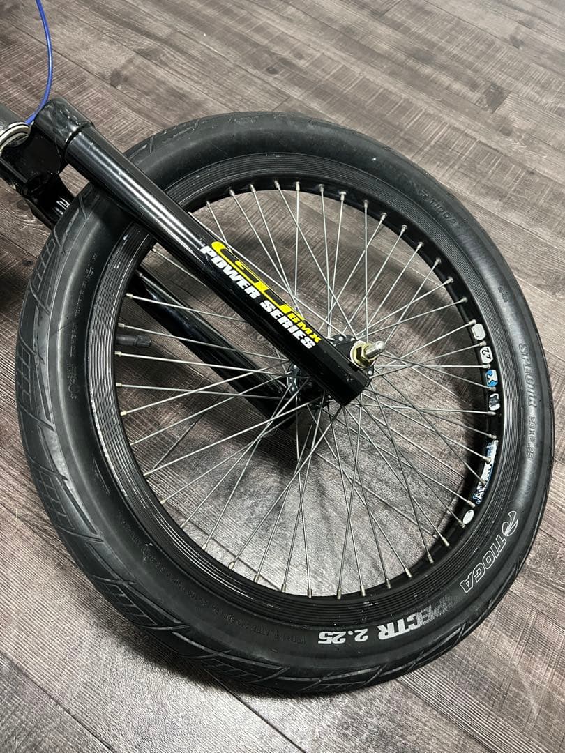 BMXバイク GT ULTRA BOX カーボン 20インチ ブラック