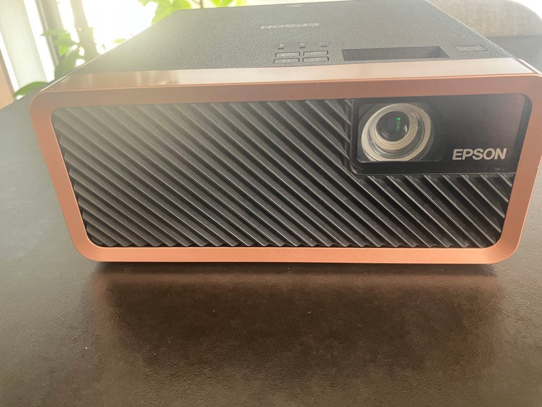 EPSON エプソン EF-100B Dreamioホームプロジェクター