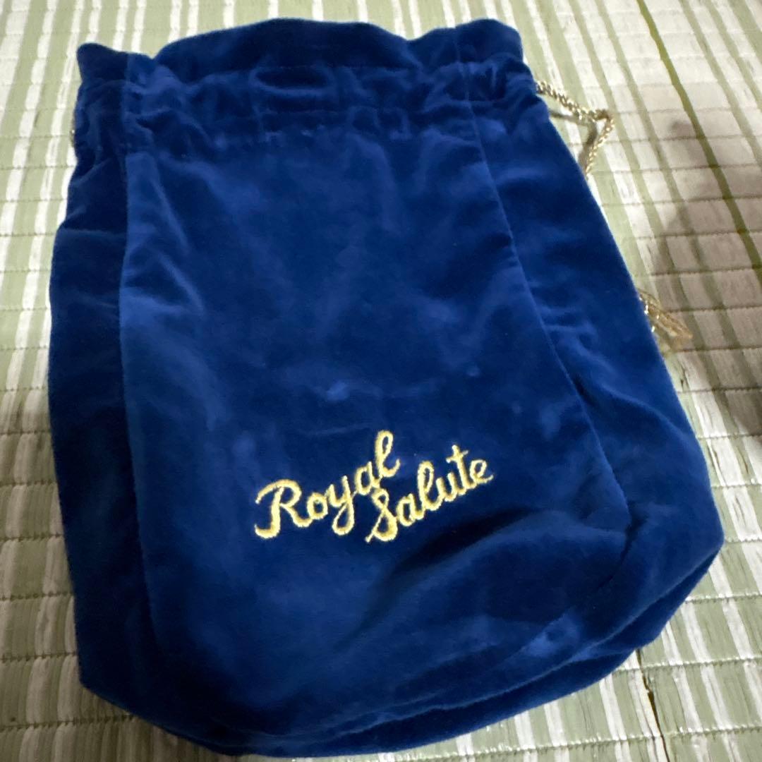 シーバス　ロイヤルサルート21年　陶器ボトル　700ml