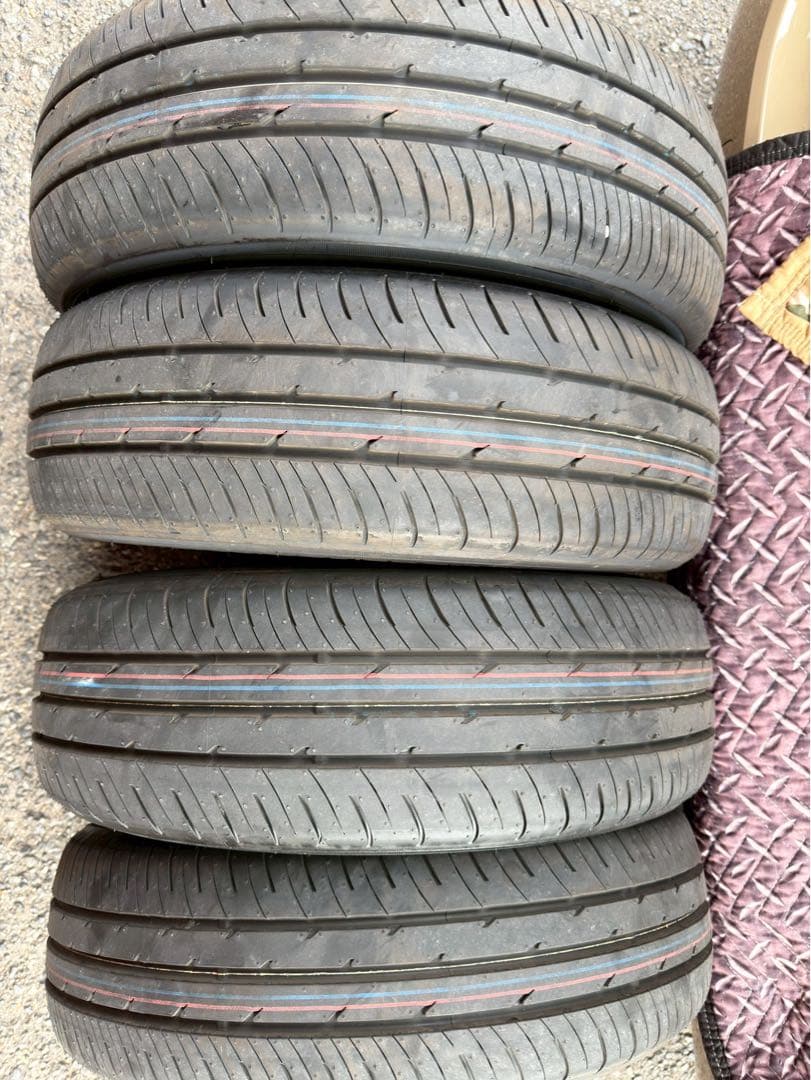 TOYO TIRES NANOENERGY J67 15インチ