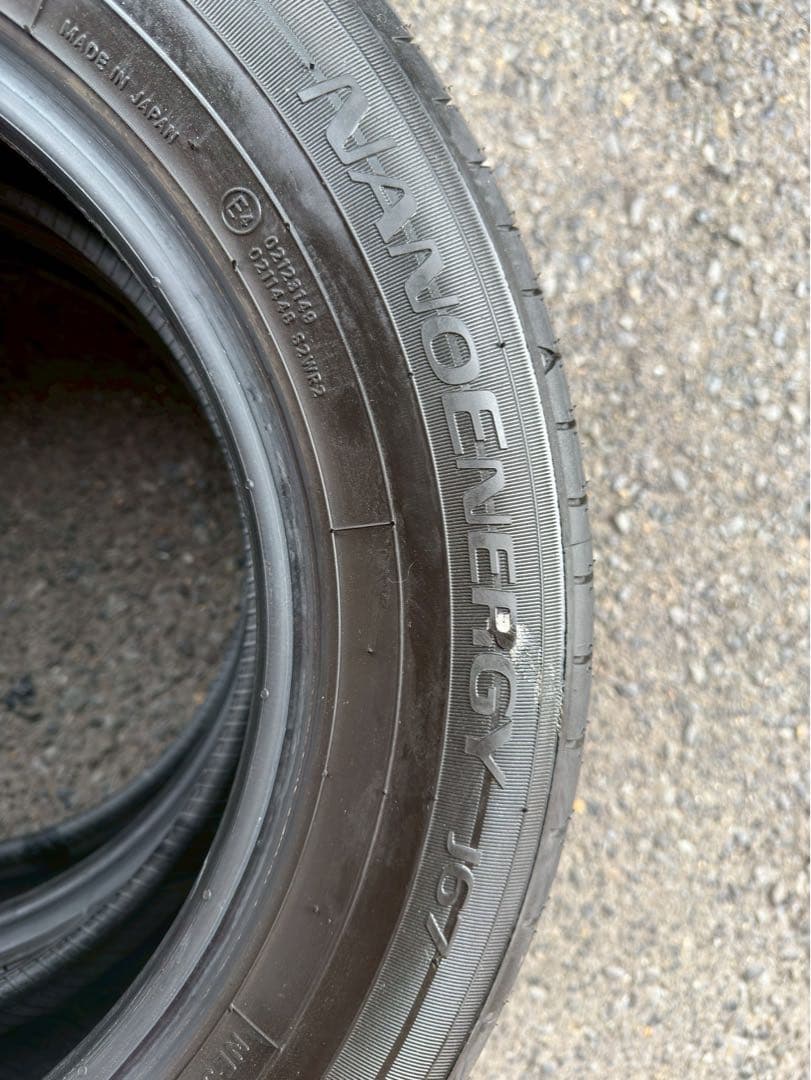 TOYO TIRES NANOENERGY J67 15インチ