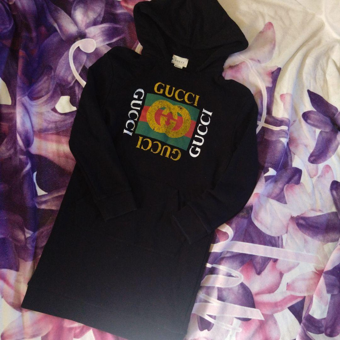 GUCCI 黒 フード付きワンピース