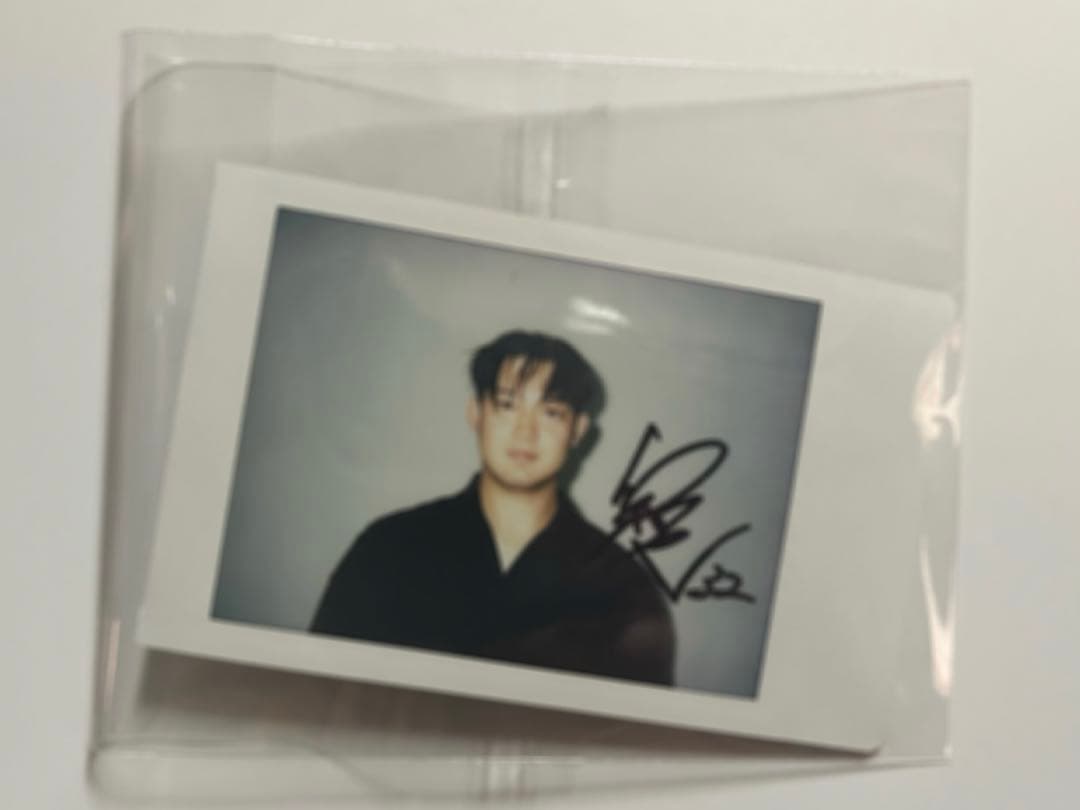 佐藤都志也 サイン入りチェキ