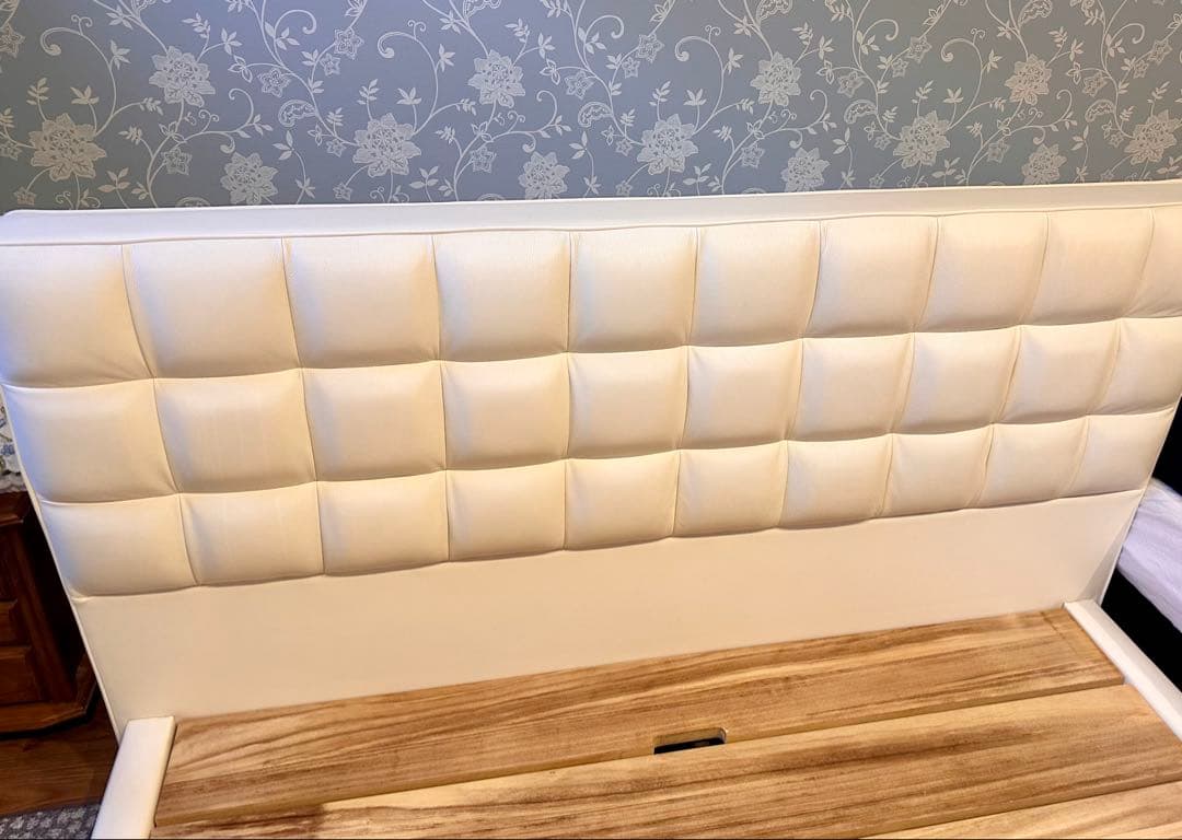 【美品送料込み】シモンズ　ダブルベット　フレームのみ　ロココ調　Simmons