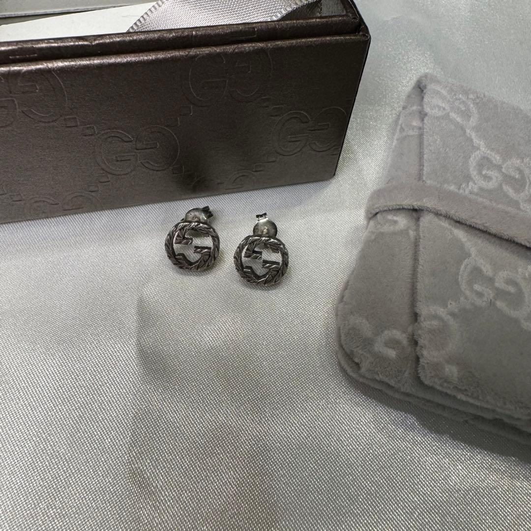 GUCCI インターロッキング　ピアス