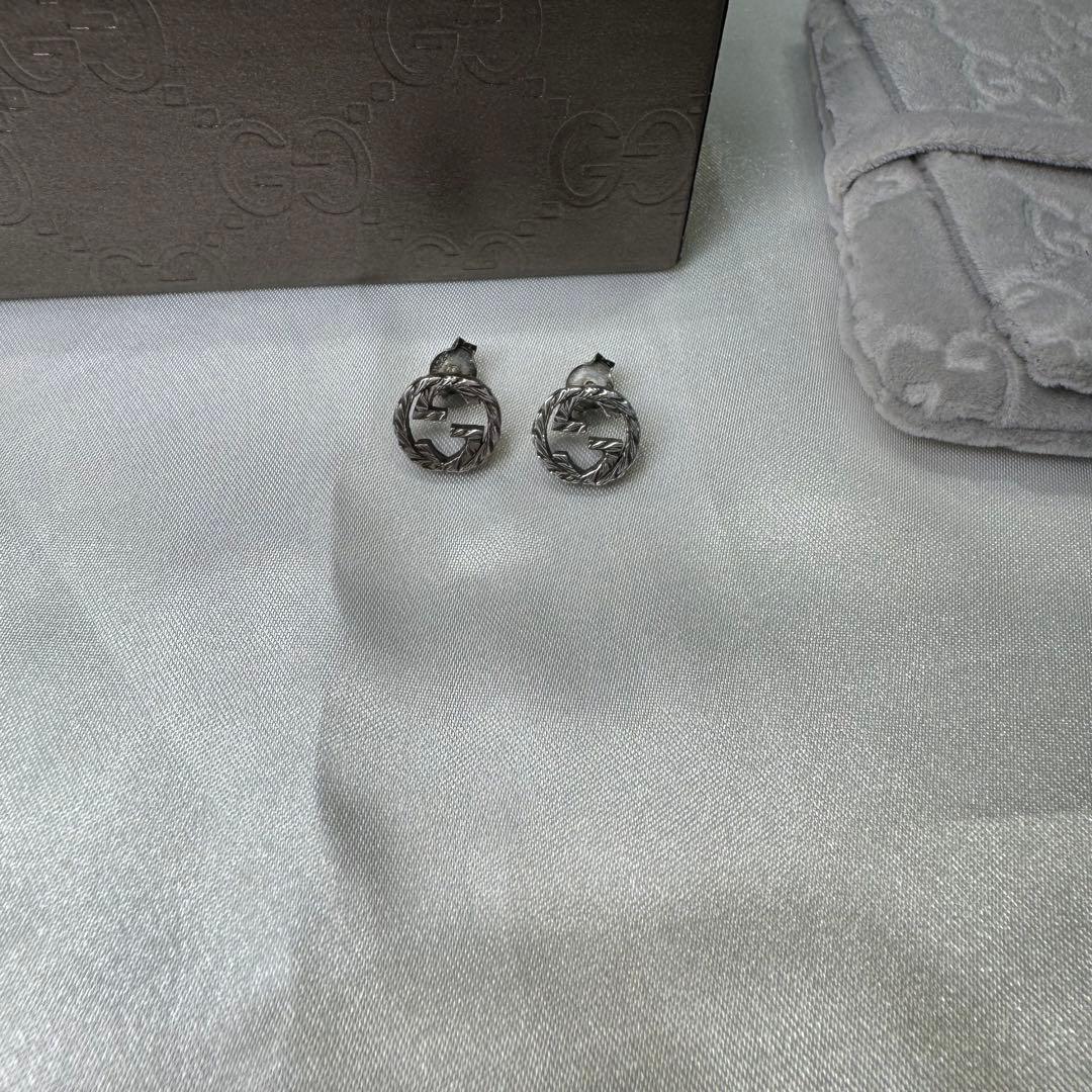 GUCCI インターロッキング　ピアス