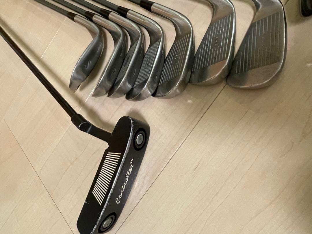 キャディバック＆ゴルフクラブセットPEARLY GARESアイアン7本パター5W