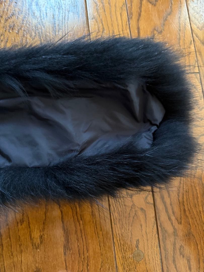 美品モンクレールファー付きダウンベスト