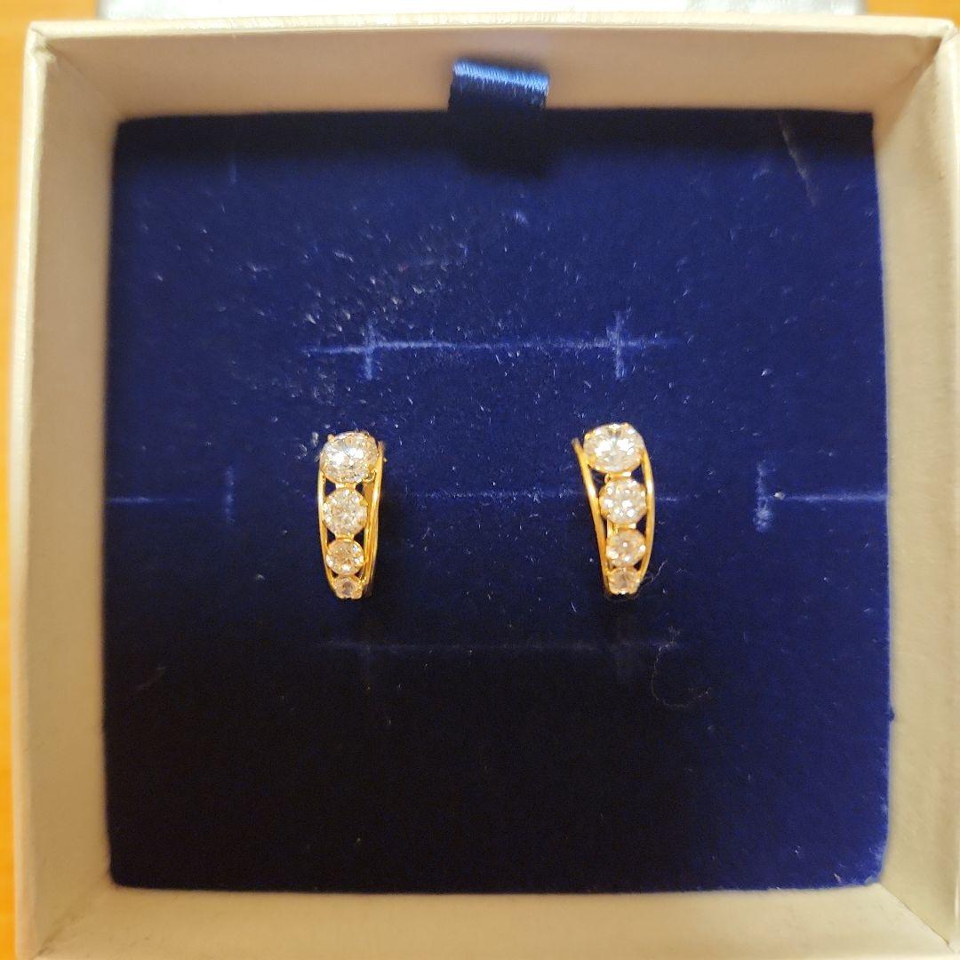 ★最終値下げ！！　TSUTSUMI K18YGキュービックピアス