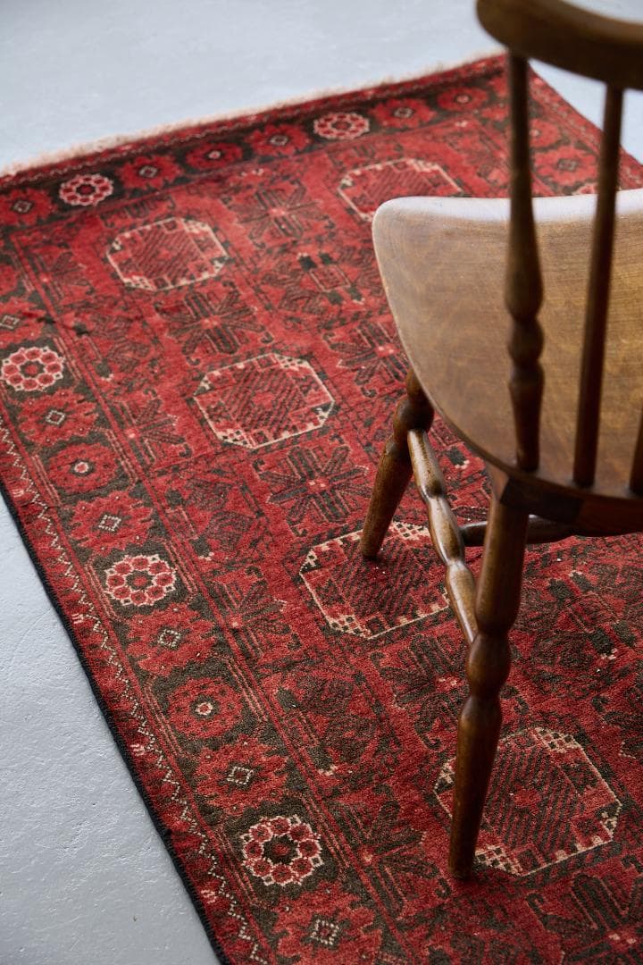 ヴィンテージ絨毯　トライバルラグ　トルクメン族　ウール（193×99cm）赤・黒