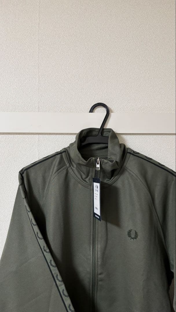 Fred Perry オリーブ ジップアップジャケット