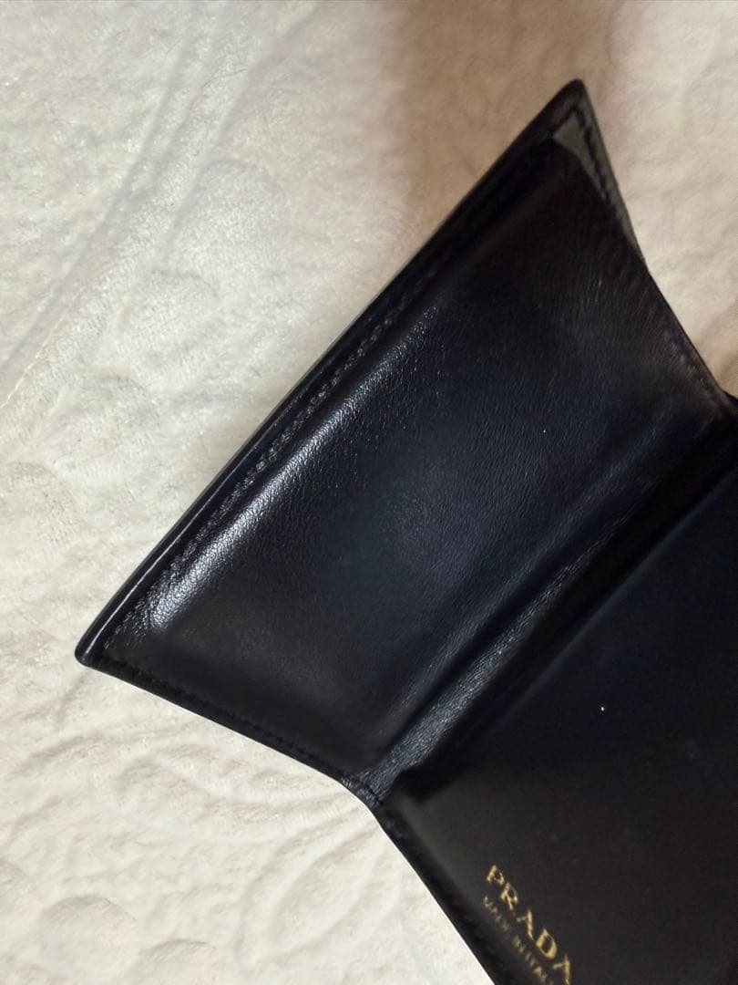 PRADA☆ブラックレザー 三つ折りミニウォレット