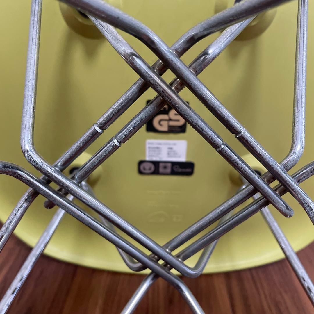 イームズ　プラスチック　シェルサイドチェア　ライムグリーン