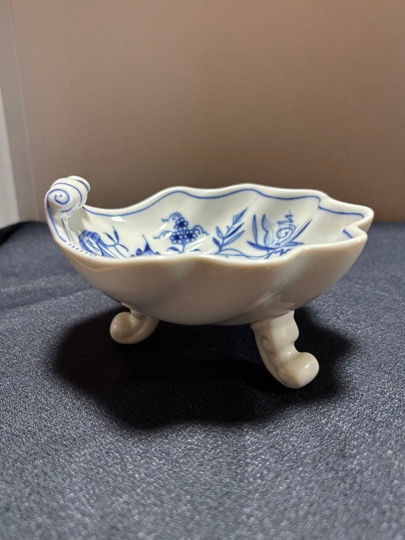 マイセン　貝殻型青花陶器