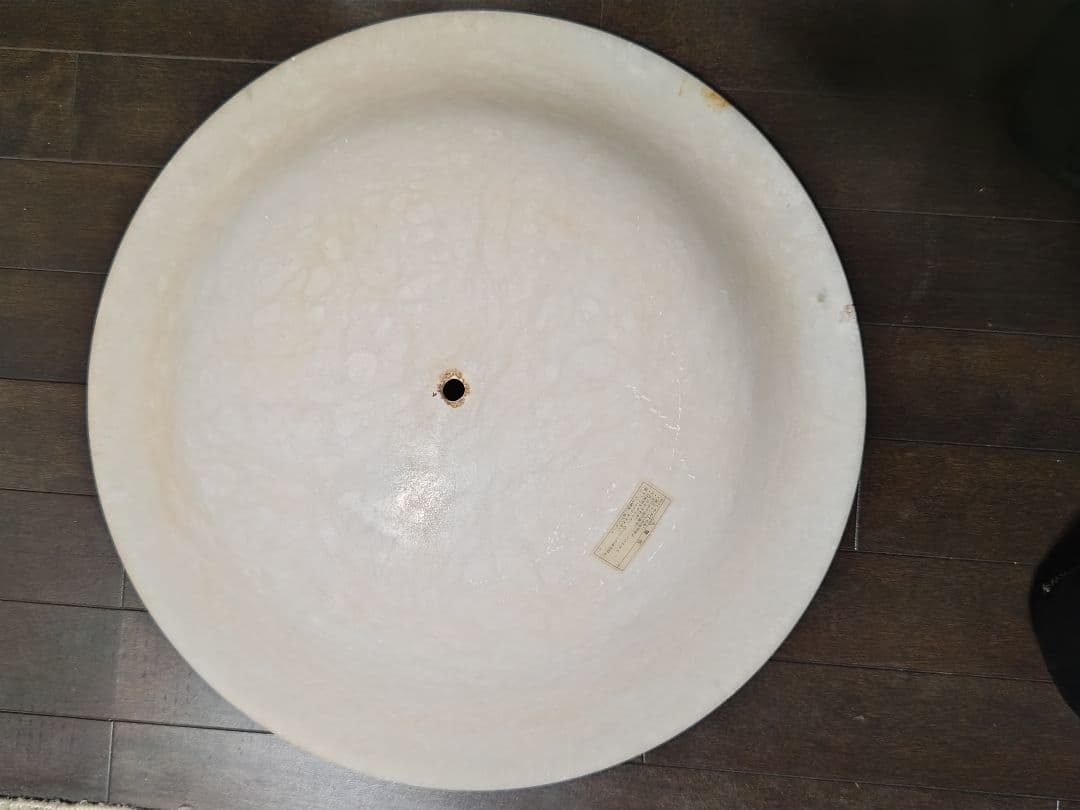 残りの1台、大塚家具で購入したシーリング灯です。1基186,000円、写真追加