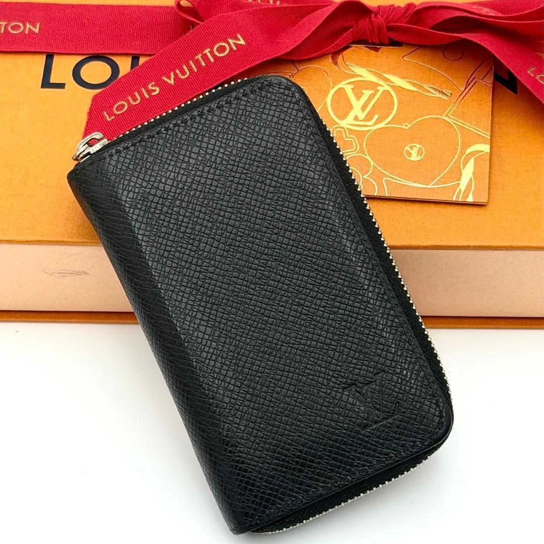 ルイヴィトン タイガ ジッピー　ケース レザー M30511