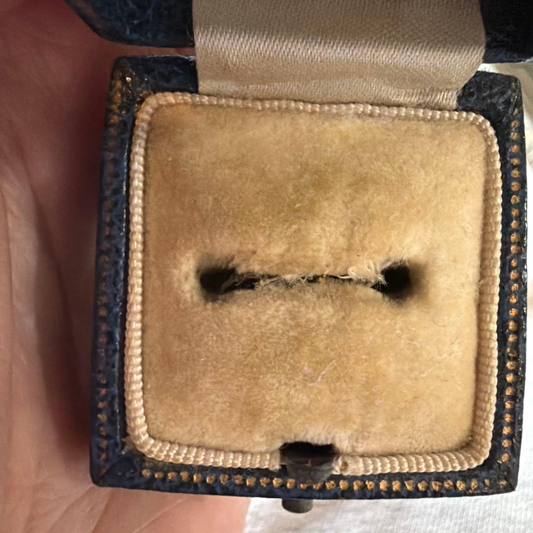 イギリス　ジュエリーボックス　アクセサリーケース　アンティーク リングケース