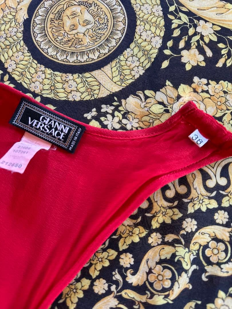 versace 最高級ブラッククチュール　タンクトップ