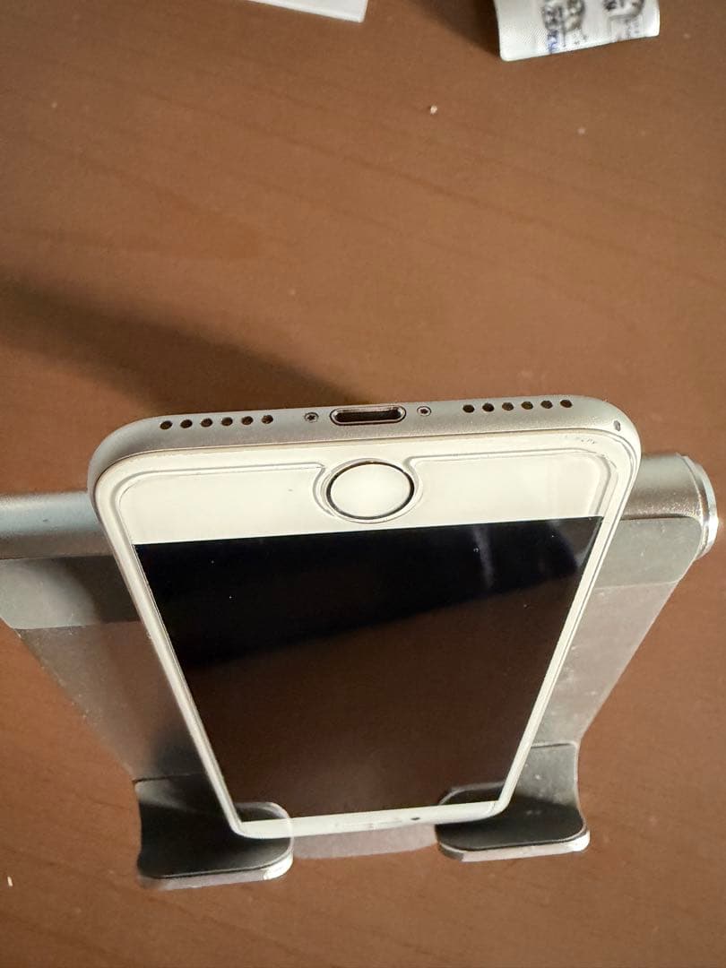 ⭐︎SIMフリー⭐︎iphone8 64GB シルバー