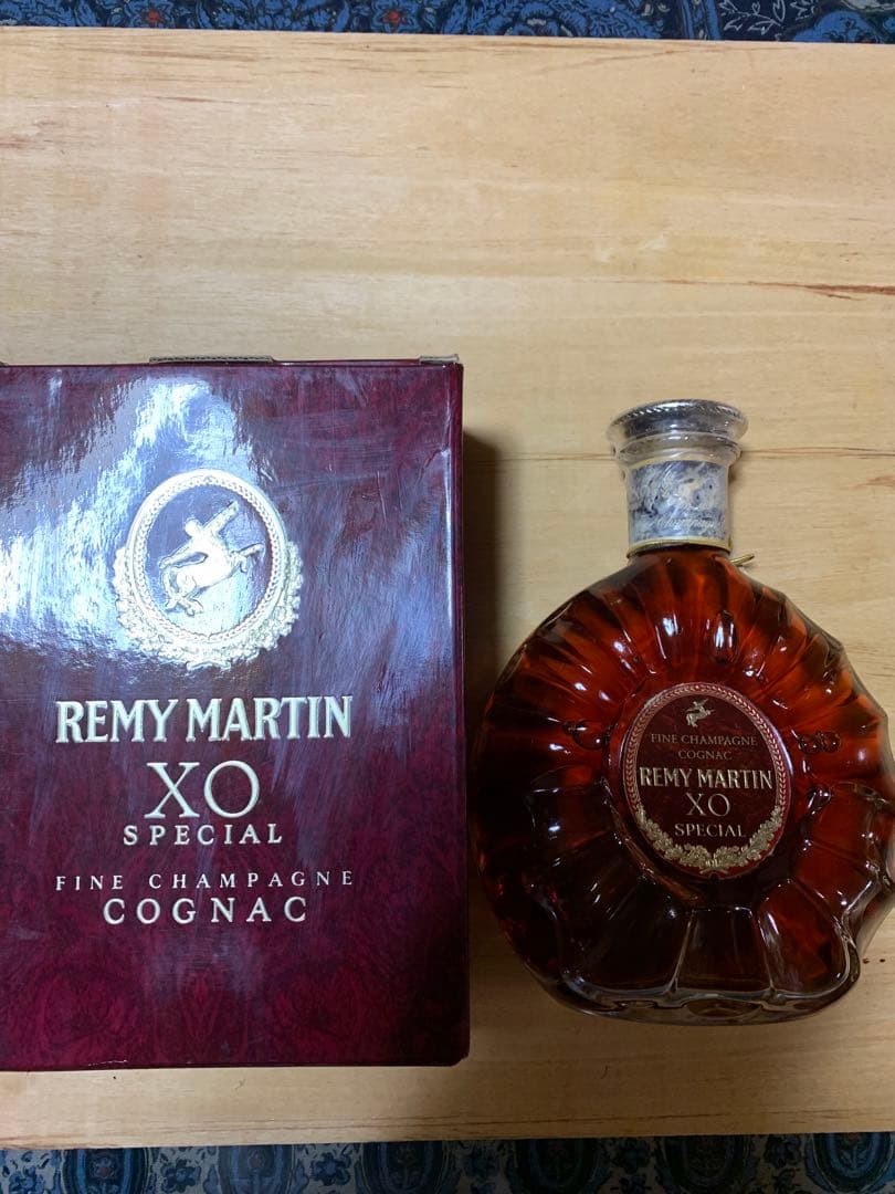 新品未開封　REMY MARTIN XO SPECIAL 箱入り