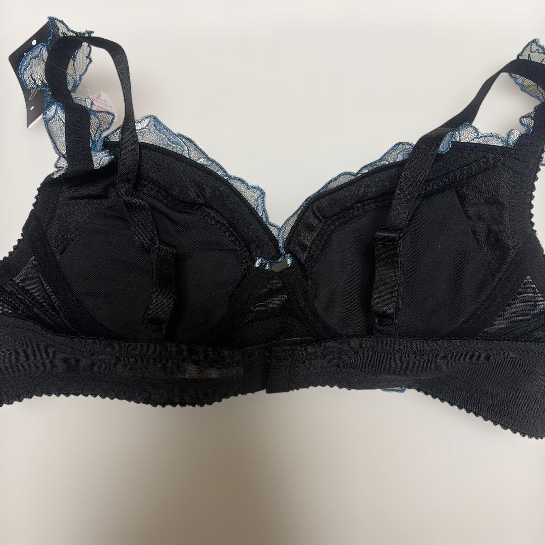 Salute 花柄ブラジャーショーツガーターセットC80/M