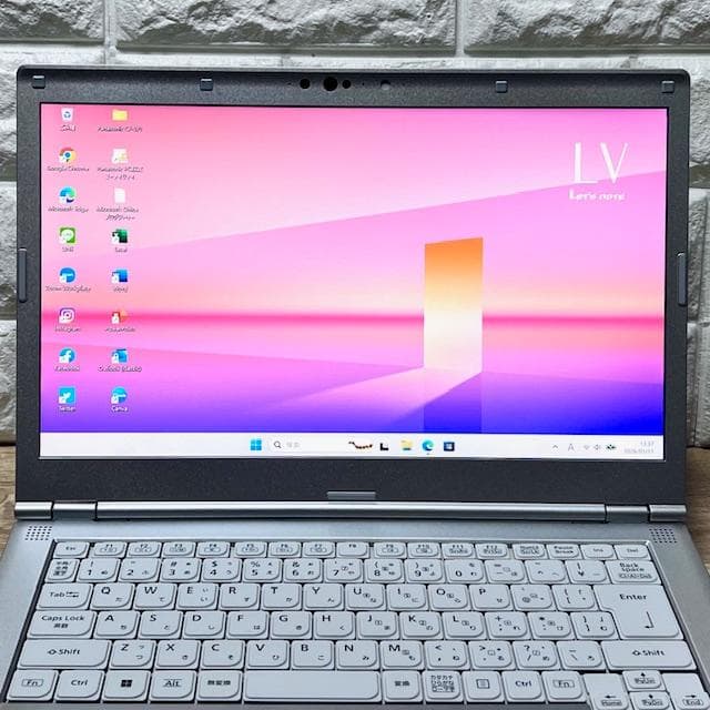 2022《ほぼ未使用級》累積使用1060時間！Panasonic CF-LV1