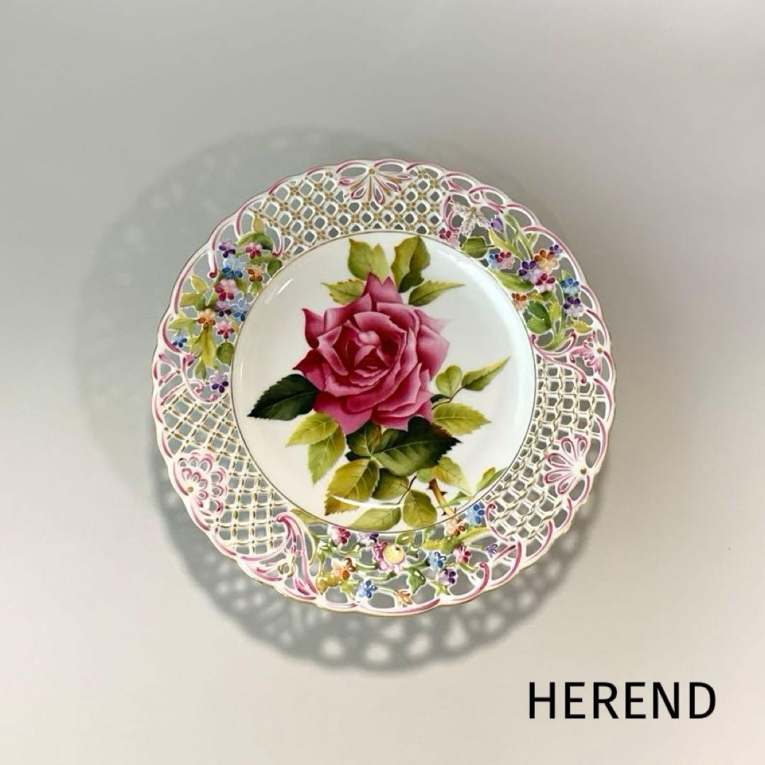 【HEREND】薔薇　プレート　ピアス