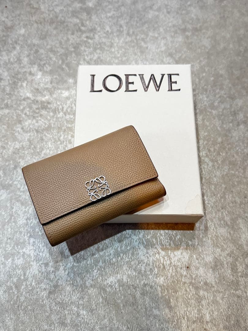 LOEWE アナグラム パーティカル ウォレット
