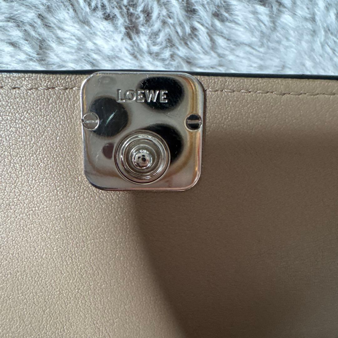 LOEWE アナグラム パーティカル ウォレット