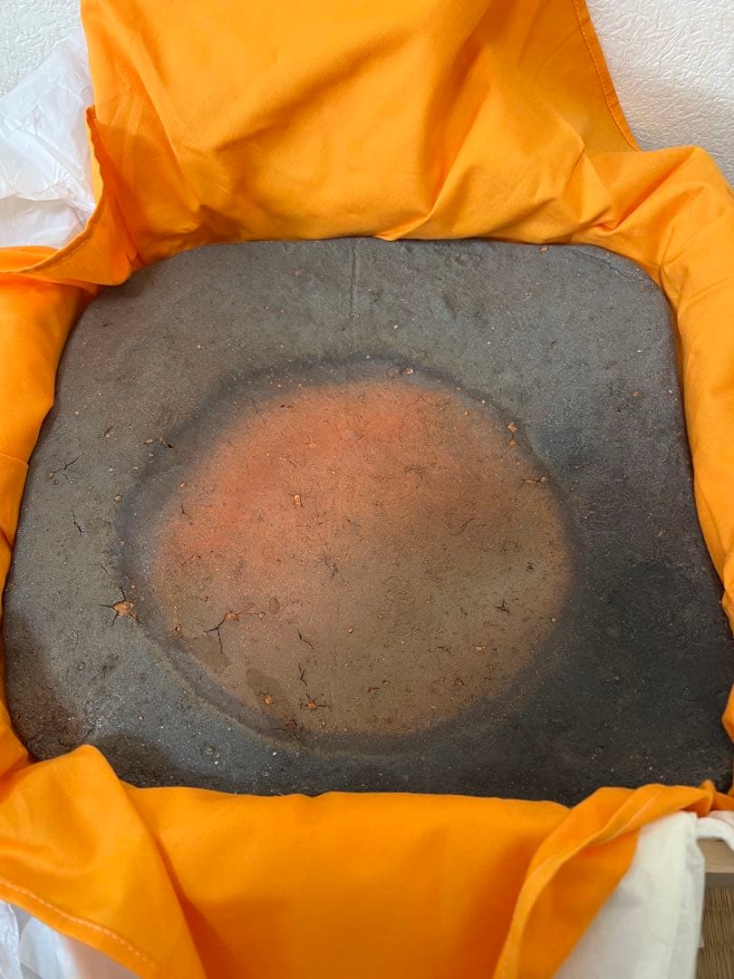 伊部　四方皿　金重巌