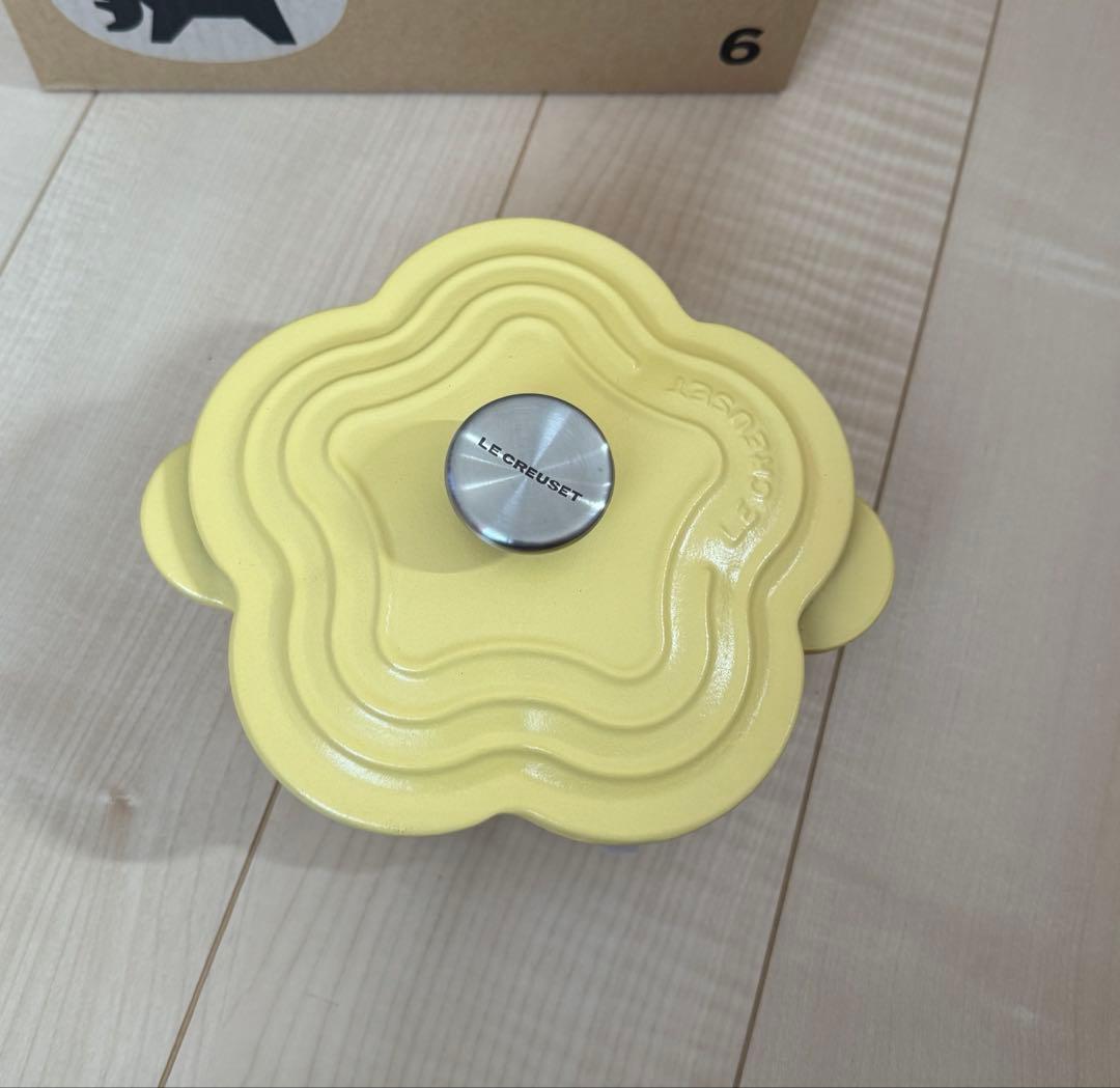 ル・クルーゼ ミモザ◎ココットフルール 16cm 限定廃盤品 新品未使用