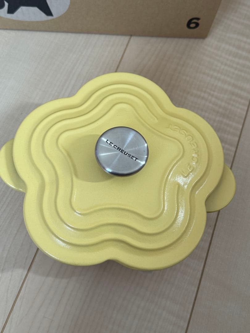 ル・クルーゼ ミモザ◎ココットフルール 16cm 限定廃盤品 新品未使用