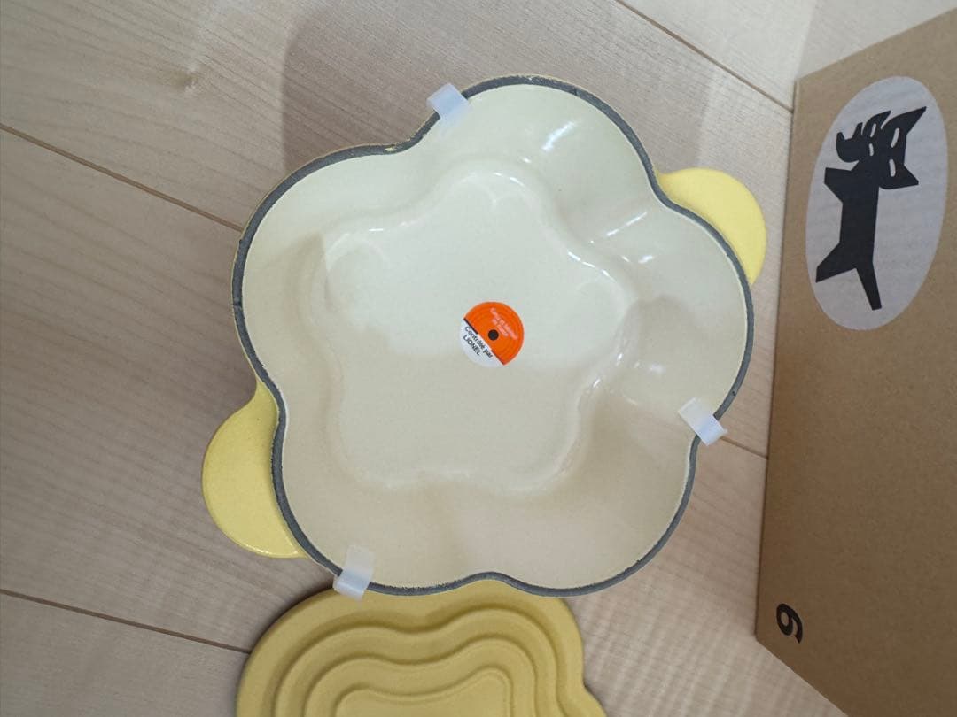 ル・クルーゼ ミモザ◎ココットフルール 16cm 限定廃盤品 新品未使用