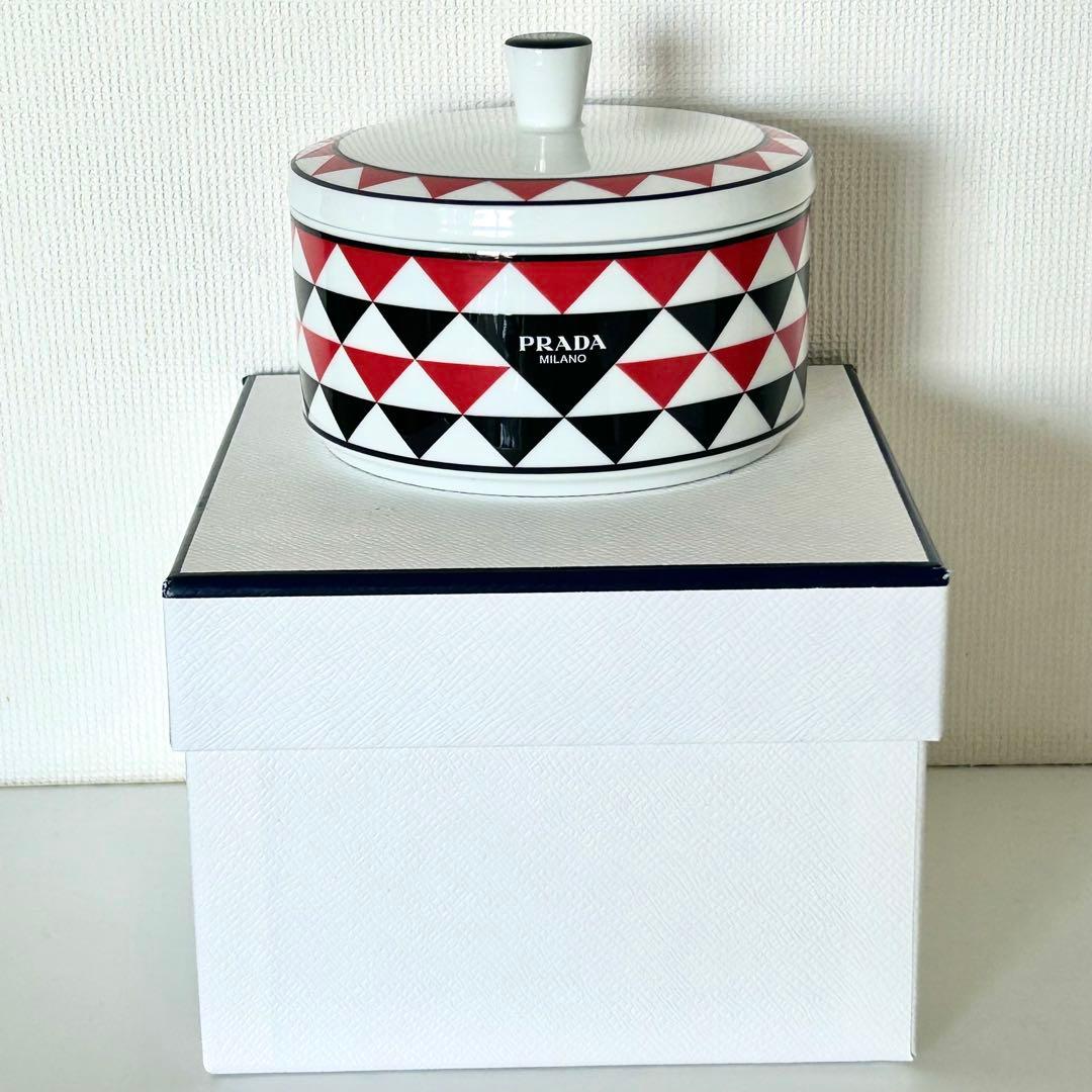新品未使用品♪PRADA♪ジュエリーボックス♪ポーセリン♪箱付