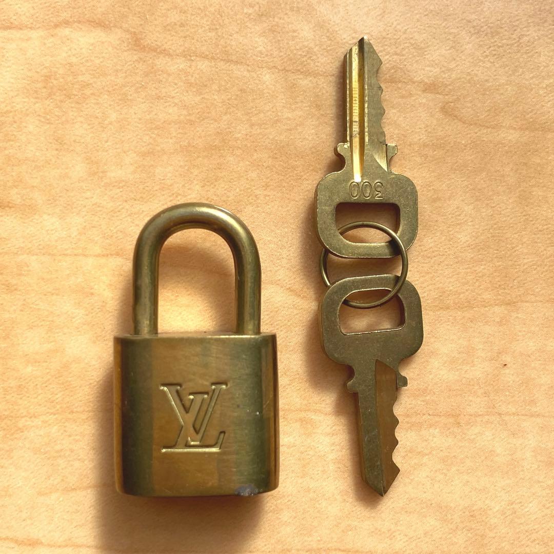 南京錠 鍵付き ルイヴィトン バッグ スピーディ 30 モノグラム ブラウン