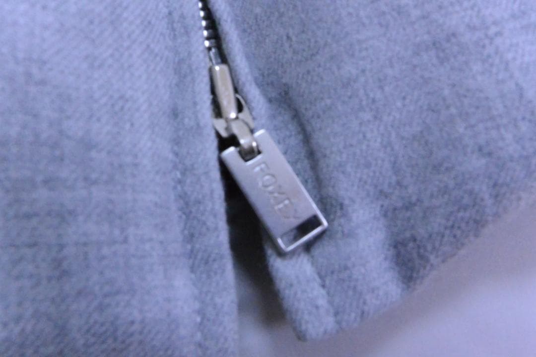 フォクシーダウンベスト　フード付き　38